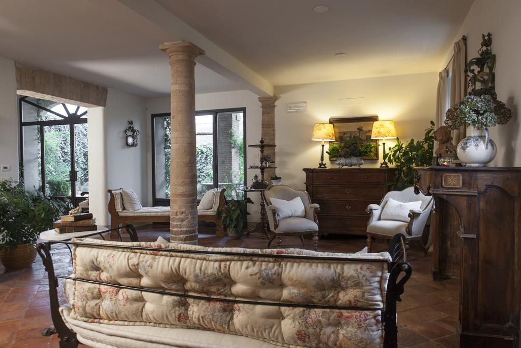 パルマ Villino Di Porporano Bed & Breakfast エクステリア 写真